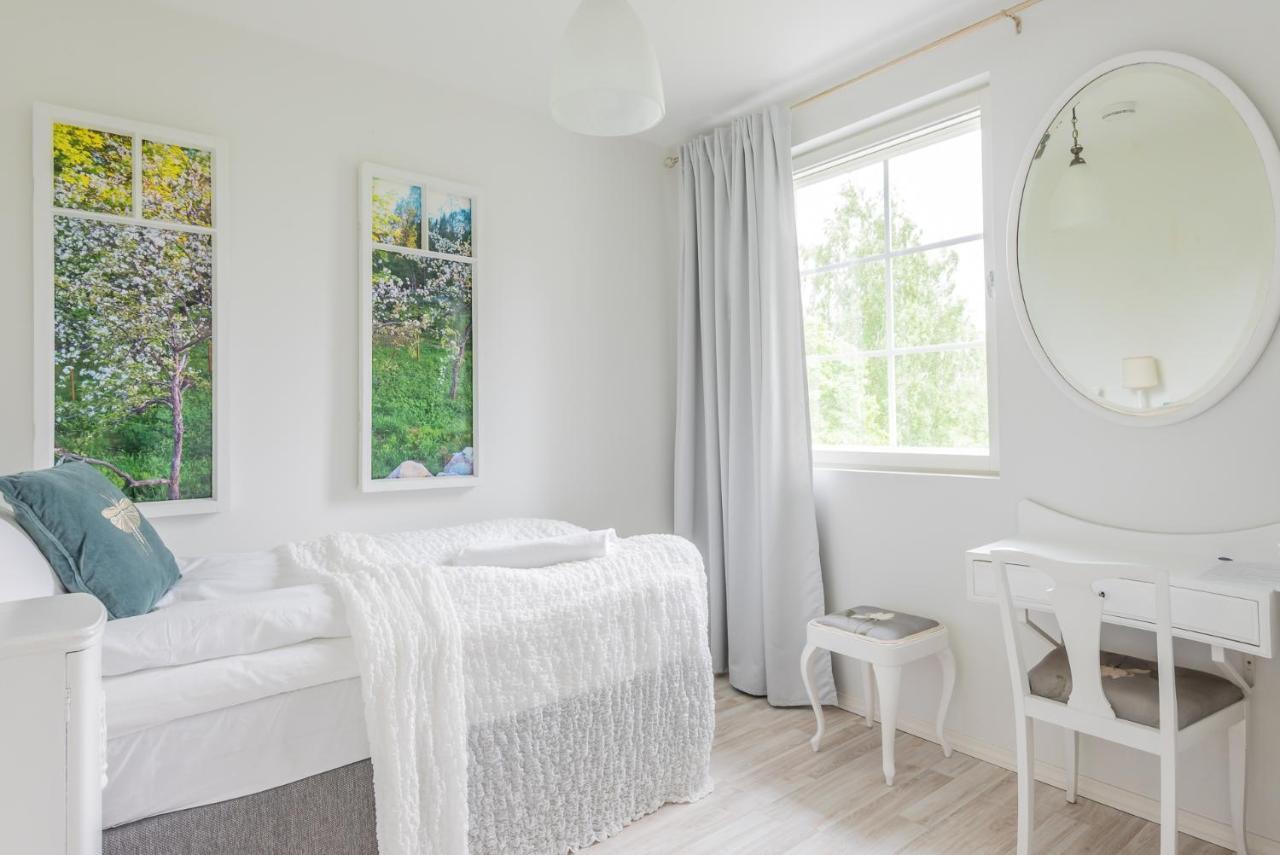 Villa Jokivarsi Bed&Breakfast Vantaa Esterno foto