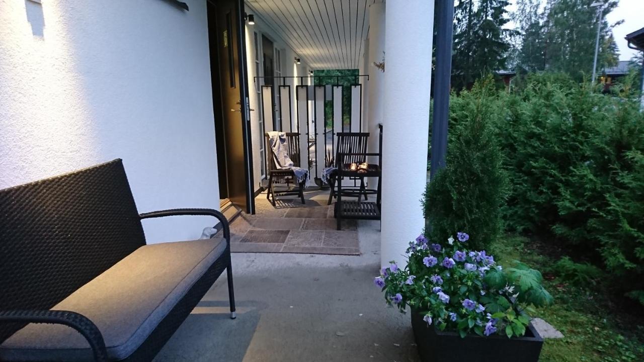Villa Jokivarsi Bed&Breakfast Vantaa Esterno foto